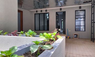 RUMAH TINGGAL MODERN SPLIT LEVEL BARU RENOVASI DI SETIABUDI REGENCY KAWASAN BANDUNG UTARA