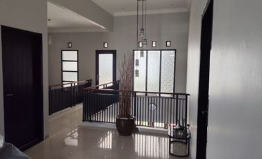 RUMAH TINGGAL MODERN SPLIT LEVEL BARU RENOVASI DI SETIABUDI REGENCY KAWASAN BANDUNG UTARA