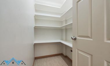 5 Bedroom House with Big Pool For RENT in Amsic Angeles City Pampanga