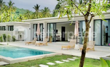Savor the Serenity of Coastal Living – Fully Furnished 2-Bed Beachfront Villa with Breathtaking Ocean Views in West Sumbawa