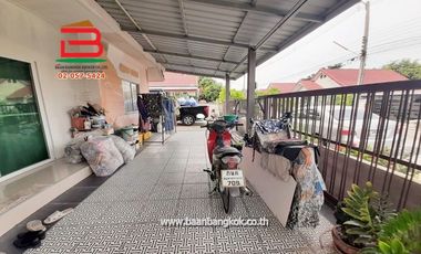 บ้านเดี่ยว 1 ชั้น หลังริม หมู่บ้าน สวนธนพร ลำลูกกา คลอง8 เนื้อที่ 60 ตรว. ถนนลำลูกกา อ.ลำลูกกา ปทุมธานี