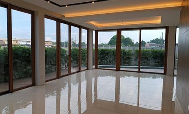 5 BEDROOM HOUSE AND LOT IN ALABANG WEST