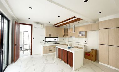 4-STOREY RESIDENTIAL DUPLEX IN PASIG CITY