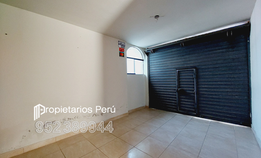 SE VENDE CASA DE 3 PISOS EN ESQUINA, FRENTE A PLAZA LA FLORESTA, CERCA A LA PLAZA PÉREZ GAMBOA, IDEAL PARA CASA FAMILIAR, NEGOCIO O DE DEPARTAMENTOS