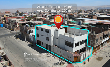 SE VENDE CASA DE 3 PISOS EN ESQUINA, FRENTE A PLAZA LA FLORESTA, CERCA A LA PLAZA PÉREZ GAMBOA, IDEAL PARA CASA FAMILIAR, NEGOCIO O DE DEPARTAMENTOS