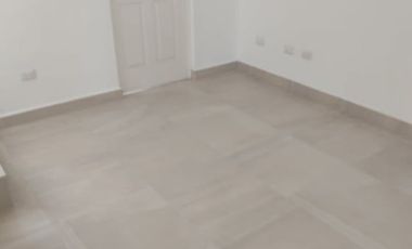 Hermosa casa de 3 niveles en RENTA