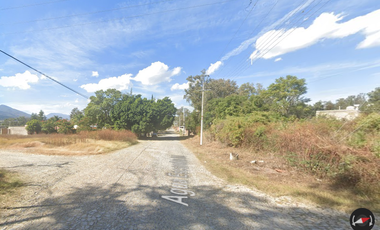 Casa ubicada en colonia Agua Escondida, Jalisco. Con 4 recamaras y 760m2. A unos minutos de Aeroclub Chapala.