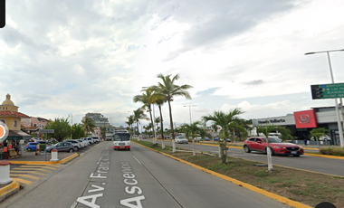 Departamento ubicado en colonia Marina Vallarta. Con 2 recamaras y 87m2. A unos minutos de playa Bocanegra.