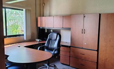 Jilotepec: Oficina amplia amueblada