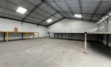 Alquilo bodega en Complejo de bodegas y oficinas en el Norte de Guayaquil