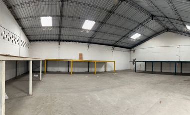 Alquilo bodega en Complejo de bodegas y oficinas en el Norte de Guayaquil