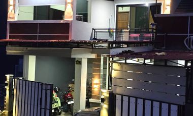 Rumah Mewah Bonus Furniture dekat Pasar Cebongan