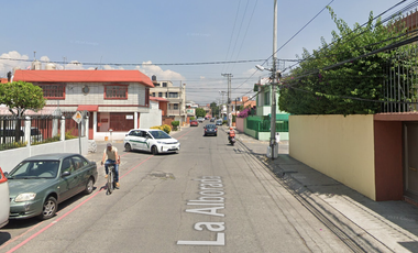 Venta de Hermosa Casa en Los Pastores, Naucalpan de Juárez, Mexico.