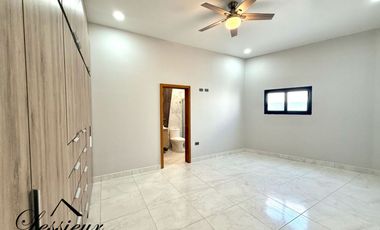SE VENDE CASA UBICADA EN PRIVADO LA ZARZUELA