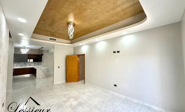 SE VENDE CASA UBICADA EN PRIVADO LA ZARZUELA