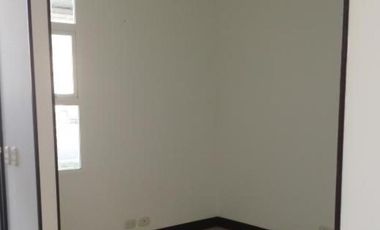SE VENDE CASA,EL CASTILLO,JAMUNDI,AL SUR DE CALI, UN PISO