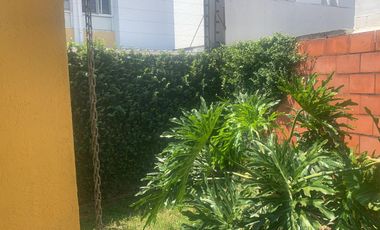 SE VENDE CASA,EL CASTILLO,JAMUNDI,AL SUR DE CALI, UN PISO