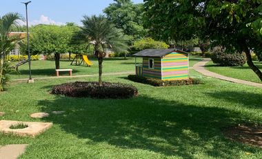 SE VENDE CASA,EL CASTILLO,JAMUNDI,AL SUR DE CALI, UN PISO