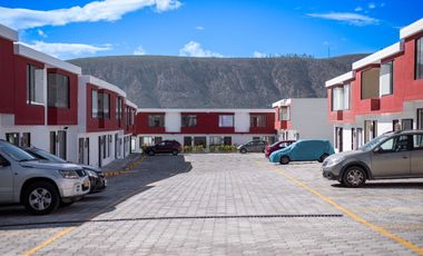 Casa por Estrenar en Conjunto Privado – Mitad del Mundo
