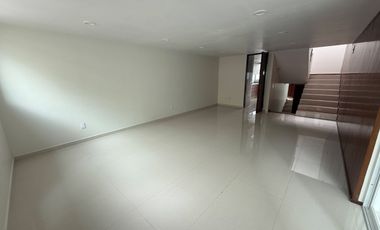 Casa en Renta en el Centro de Toluca – Ideal para Oficinas, Despachos o Negocio con Estacionamiento Comercial