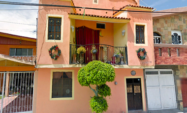 CASA EN VENTA EN CORONA ZONA CENTRO ROMITA GUANAJUATO!!!