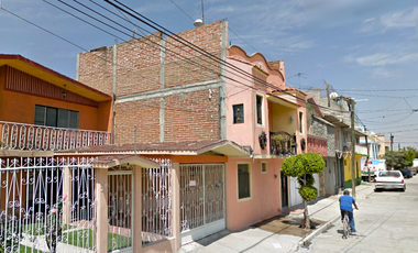 CASA EN VENTA EN CORONA ZONA CENTRO ROMITA GUANAJUATO!!!