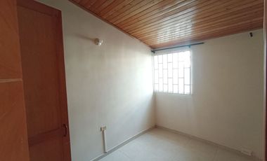 SE VENDE CASA EN FLORIDABLANCA POR LA CALLE 200