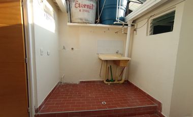 SE VENDE CASA EN FLORIDABLANCA POR LA CALLE 200