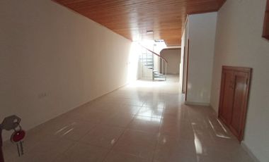SE VENDE CASA EN FLORIDABLANCA POR LA CALLE 200