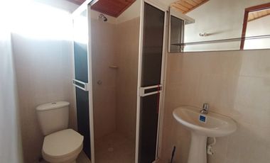 SE VENDE CASA EN FLORIDABLANCA POR LA CALLE 200