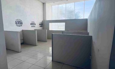 OFICINA EN RENTA CON DOBLE ALTURA EN TOLUCA