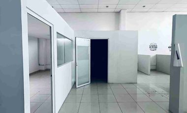 OFICINA EN RENTA CON DOBLE ALTURA EN TOLUCA