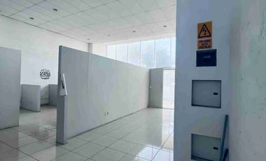 OFICINA EN RENTA CON DOBLE ALTURA EN TOLUCA