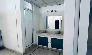 OFICINA EN RENTA CON DOBLE ALTURA EN TOLUCA