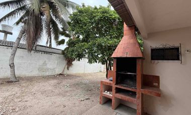 Alquiler de casa por  año corrido Salinas, Ecuador
