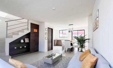 Mitad del Mundo - Amplia Casa por Estrenar en Conjunto Privado