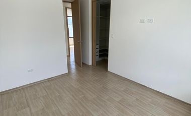 Pomasqui, Dentro de Urbanización Privada - Amplia casa por estrenar.