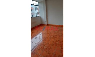 Alquilo Mini Departamento ( Puede Usarse Como Oficinas) En Piso 2, Vista Exterior En Urb. Monserrate, Ideal Para Estudiantes, Cerca A La Universidad U