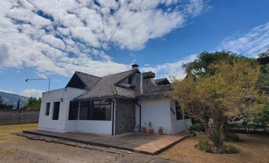 CASA INDEPENDIENTE EN VENTA  – SECTOR MIRASIERRA, VALLE DE LOS CHILLOS