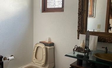 VENTA MAGNÍFICA CASA ESTILO MEXICANO CONTEMPORÁNEO EN HACIENDA SANTA FE