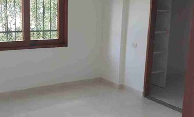 SE ARRIENDA CASA UNIFAMILIAR EN LA CEJA