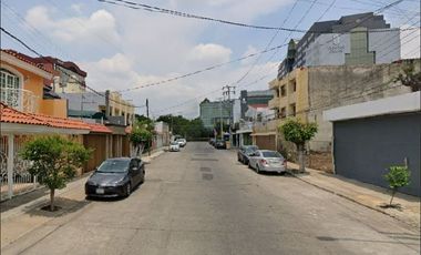 HERMOSA PROPIEDAD EN VENTA DE RECUPERACION BANCARIA EN RINCONADA DEL BOSQUE, GUADALAJARA, JALISCO.