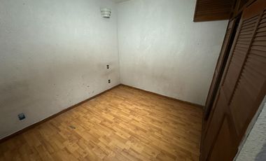 CASA CON LOCAL EN RENTA