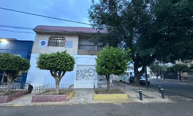 CASA CON LOCAL EN RENTA