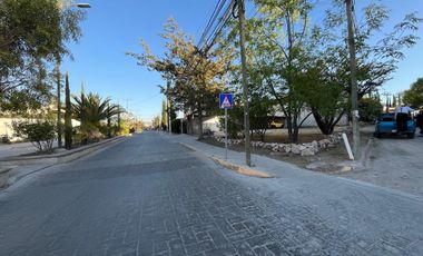 RENTO TERRENO EN FRACC. LA LUZ EN ESQUINA VECINO ESCUELAS, HOTELES, RESTAURANTES, EN SAN MIGUEL DE ALLENDE, GTO