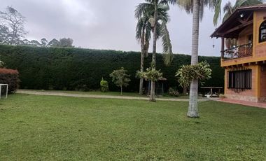 Arriendo finca en Rionegro sector de Llanogrande a solo 500 m2 aprox/ vía ppal
