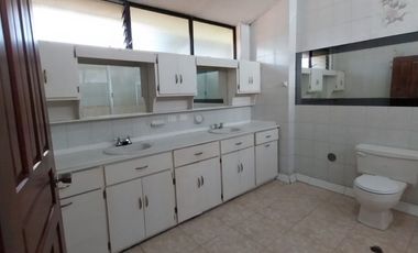 VENTA CASA EN PONCIANO SECTOR ANTIGUO COLEGIO EINSTEN