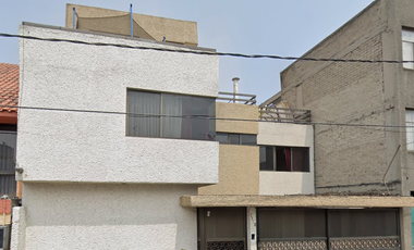 Casa en venta. Sur 107, Aeronáutica Militar, Venustiano Carranza, CDMX.