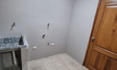 Departamento en Alquiler en Centro de Guayaquil, 2 Hab, 2bañ, Mercado Central
