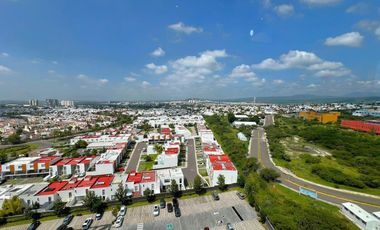 Penthouse de 4 recámaras y dos niveles en venta en Juriquilla, Querétaro